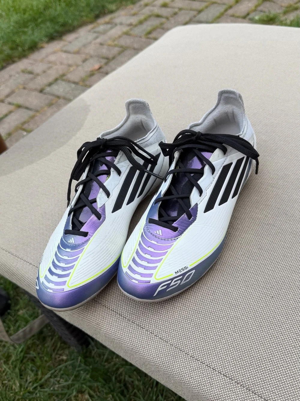 Adidas F50 Messi kids White & Purple Soccer Cleats 3.5Y